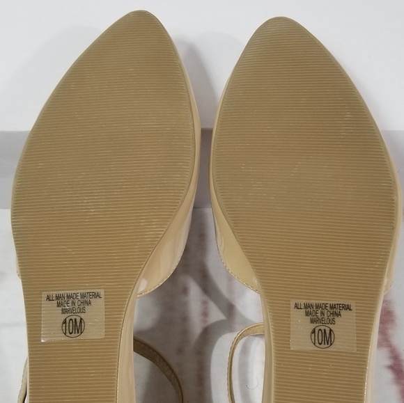 Women's Slightly Wedged Patent Flats - Picture 6 of 8